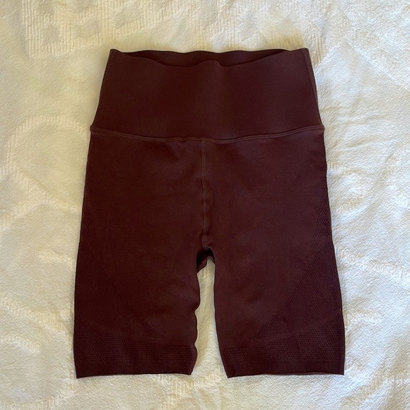 Fabletics Sculptknit High Waisted 6” Short | Size Small - Picture 8 of 14